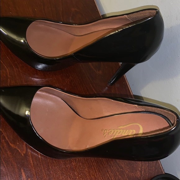 Black 6 inch heels - Picture 3 of 3